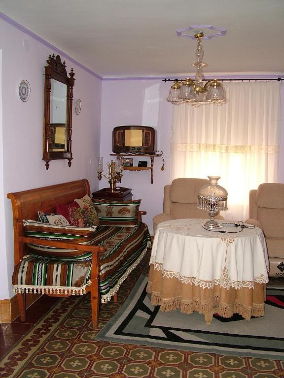 Гостевой дом Senorio De Monterruiz Касас-де-Санта-Крус Экстерьер фото